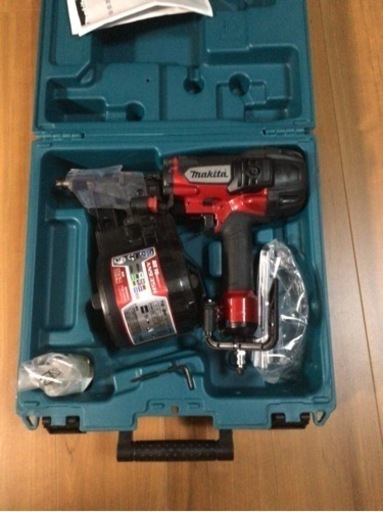 makita 90mm 釘打ち器