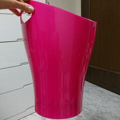 🤍家具やさんで買ったホットピンクな大きいゴミ箱