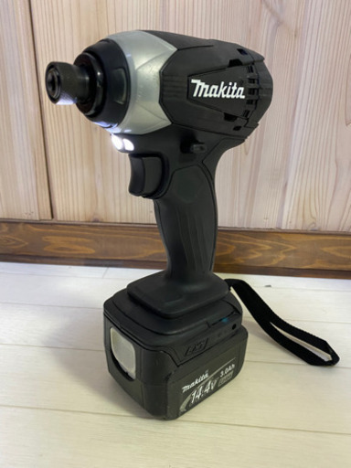 中古 マキタ　TD134DX2 14V  充電式 インパクトドライバ