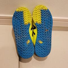 FURON V TF　イエロー×ブルー　【NewBalance|ニューバランス】サッカージュニアトレーニングシューズ　子ども　キッズ　サッカー靴

の画像