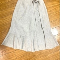 新品タグ付き　ミラ　オーウェン　マーメイド スカート