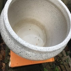 陶器白いかめの画像