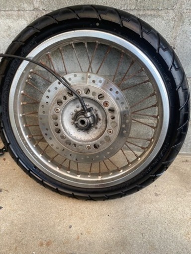 GB250 クラブマン　4型　前輪　タイヤ
