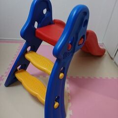 折り畳み式滑り台の画像
