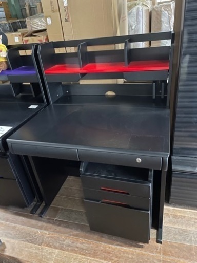 学習机！ブラック色！赤ライン！通常105000円
