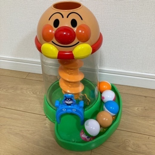 値下げアンパンマン　くるコロタワー