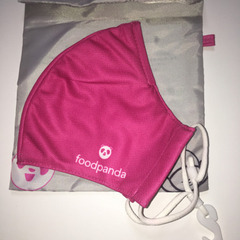 foodpanda  新品未使用　マスク+ケース2点セットの画像