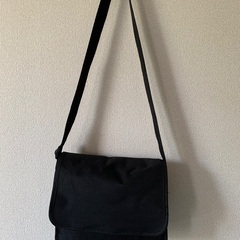 ショルダーバック、かばんの画像