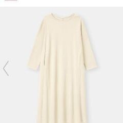 定価 2,490円 完売品 新品タグ付き GU リブAラインワンピース 長袖 ポケット付き Ｍ 即日発送の画像