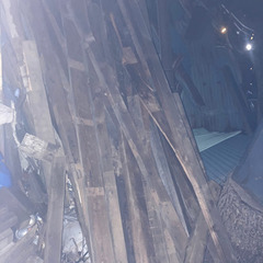 引き取りなら無料！焚き火やBBQに　薪や火付け用にいかがでしょうか？の画像