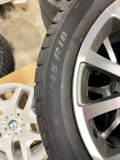 アルミホイールとピレリ スタッドレス4本セット245/45-18