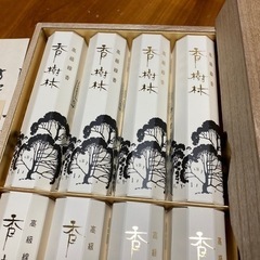 ★【値下げしました‼️】【定価5,500円】新品 玉初堂 香樹林 線香（高級線香、8把入り）の画像