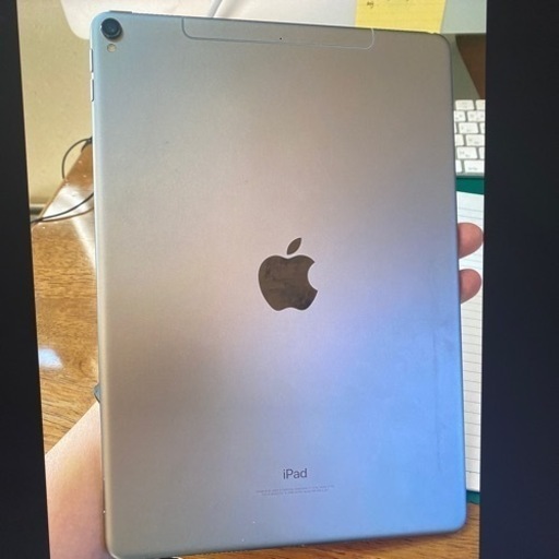 Ipad pro 10.5 インチ　wifi+cellular SIMフリ 64GB