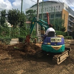 植木職人募集　090-4621-4903電話にてお問合せ下さい。待ってまーすの画像