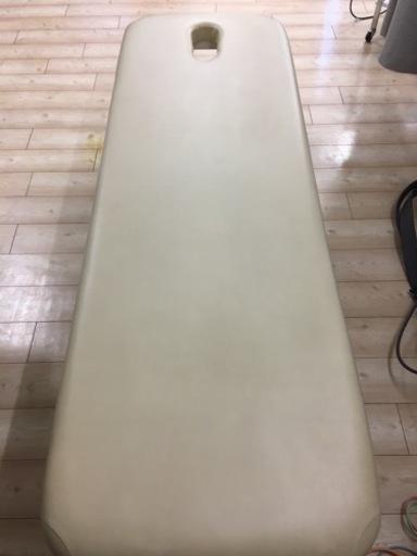 マッサージベッド
