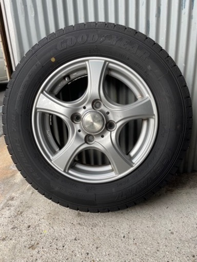 4本セット！値引き交渉あり！アルミホイール付き！スタッドレスタイヤ　GOOD YEAR  145/80R/13  バリ山