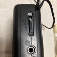 AM ポータブルラジオ　イヤホン付き中古の画像