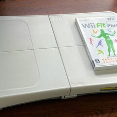 ゲーム】 Nintendo Wii Fit Plus Wiiフィ...