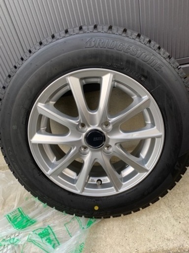 新品　ブリヂストン　スタッドレスタイヤ　ホイール付き
