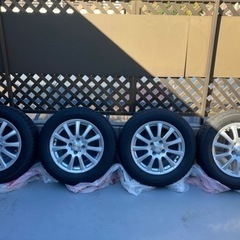 デミオ、アクア等に　スタッドレスタイヤ185/65r15