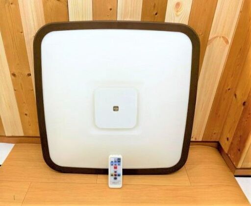 アイリスオーヤマ　LEDシーリングライト　CL8DL-K1W　～8畳程　リモコン付き　住まい　照明器具　リビング