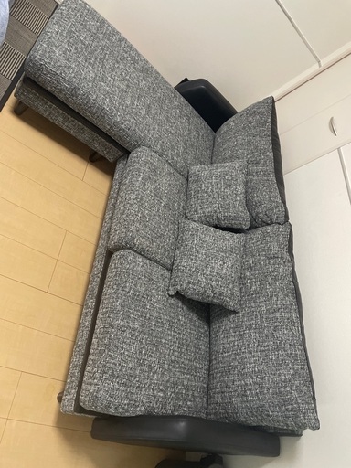 決まりました。　カウチソファ　３人掛け　備品