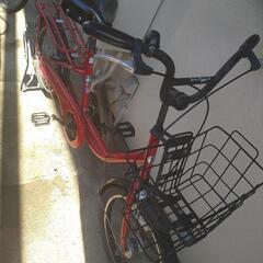 自転車(後輪がパンクしてます)