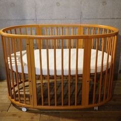 北欧ノルウェーSTOKKE(ストッケ)よりビーチ材ベビーベッド「スリーピー