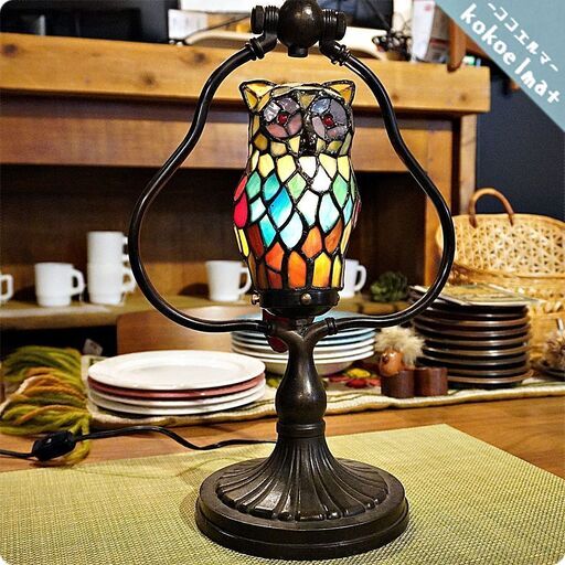 SYNDICAT VERRIER(サンディカヴァリエール)のカラフルな羽が魅力的なふくろうのステンドグラスライト。温かな光がお部屋を可愛く彩ります。リビングや寝室はもちろんディスプレイとしても♪BK421