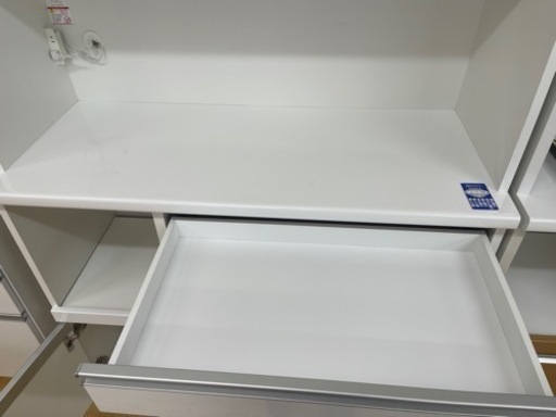 松田家具製★大型食器棚★サイズ: 横1170mm×高2050mm×奥行485mm★近隣配送・設置可能