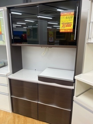 値下げしました！！！モダン風食器棚★サイズ:横1200mm×高2060mm×奥行500mm ★近隣配送•設置可能