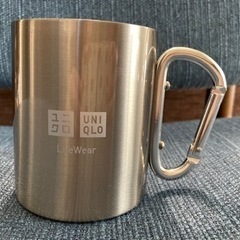 UNIQLO カラビナ付きステンレスマグカップの画像