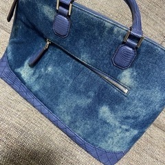 guess デニム　鞄　値下げしましたの画像
