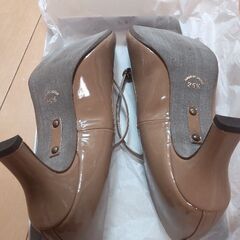 パンプス　25.5cm 5cm程度のヒール　3way 日本製　velikokoの画像