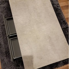 で人気品切れ中テーブル