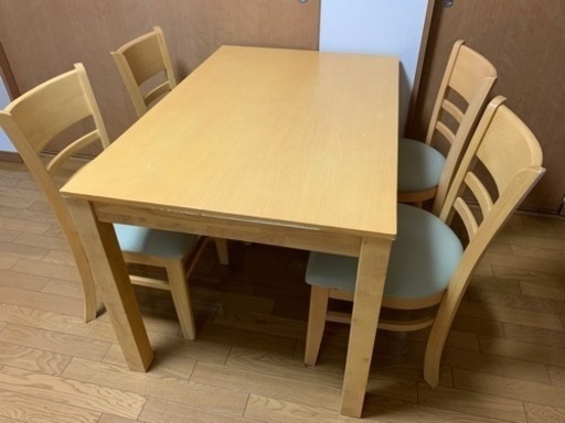 ダイニングテーブルセット　テーブル4人【取引中】