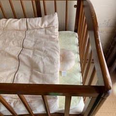 ベビーベッド　プーさんメリー　ベビー布団　セットの画像