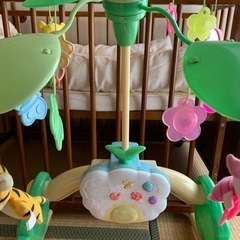 ベビーベッド　プーさんメリー　ベビー布団　セットの画像