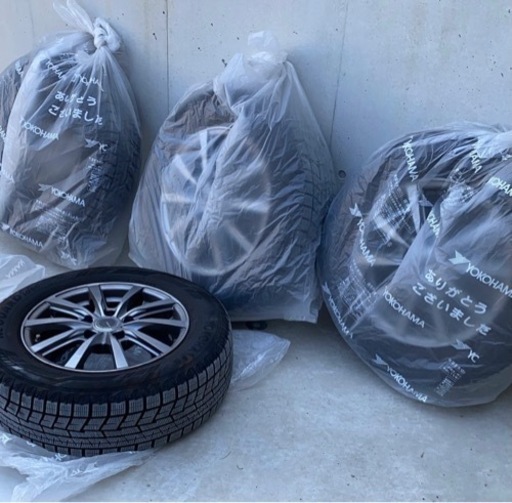 取引終了】セレナ スタッドレス 195/65R15 2023年購入