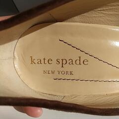 kate spade スエードパンプスの画像