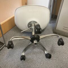 イス 樹脂製　1脚 Aの画像