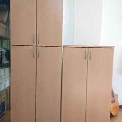 収納棚  ２つ