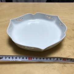 器　一つでもあり　柄違います　