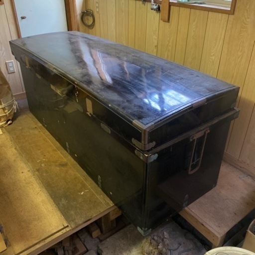 黒　漆塗り　長持ち　古民具　収納箱　アンティーク