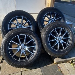 スッタドレス　タイヤ　ホイール　走行距離300km ワンシーズンのみ使用の画像