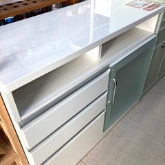 キッチンカウンター 白 磨りガラス キッチンボード 食器棚 収納棚 引っ越しの画像
