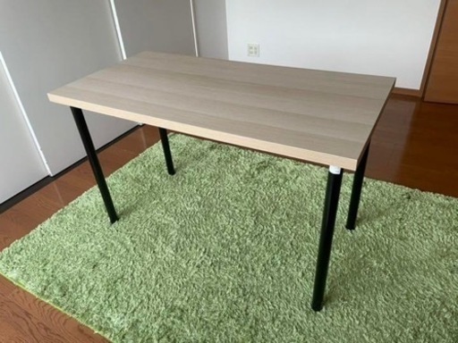 IKEAテーブル　デスク　ラグカプテン　オディリス　定価五千円