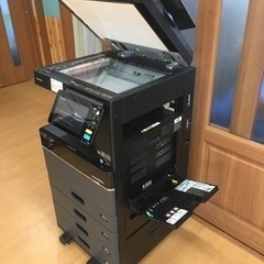 TOSHIBA 複合コピー機　タッチパネル式　今ならトナーのオマケ付き