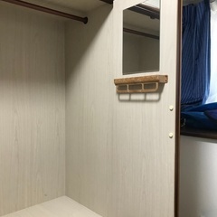 木製衣裳タンスの画像