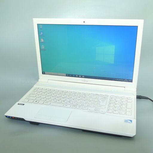 中古美品 白 ノートパソコン 新品SSD 15.6型 富士通 AH42/K 第3世代 Pentium 4GB DVDRW 無線 Bluetooth webカメラ Windows10 Office